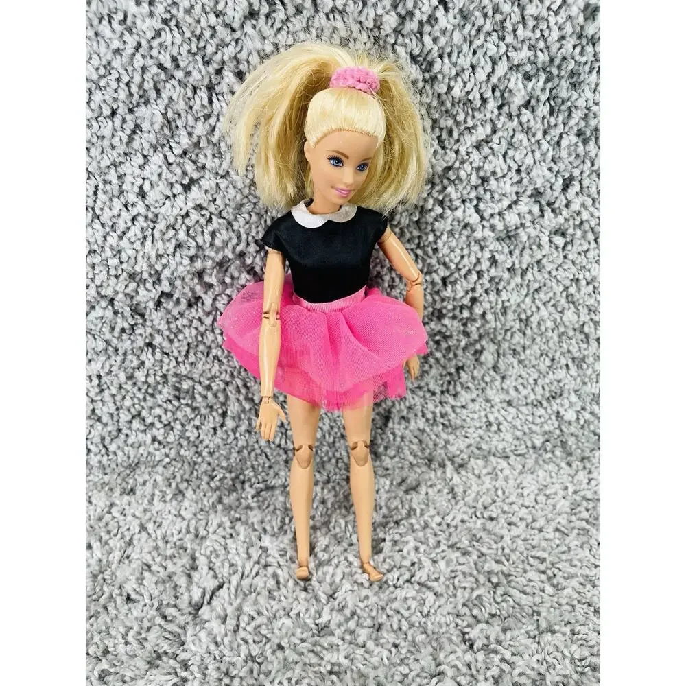 Barbie Made to Move Hybrid Joints Doll Black And Pink Dress 2016 Mattel Toy